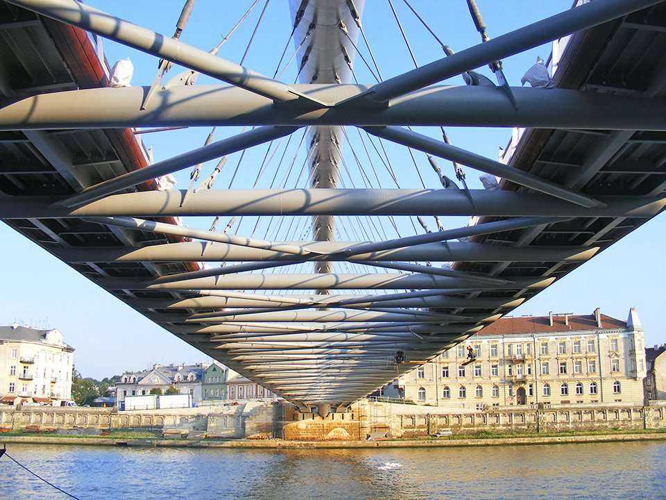 Budowa kładki - stan na 13.08.2010; fot.: inzynieria.com