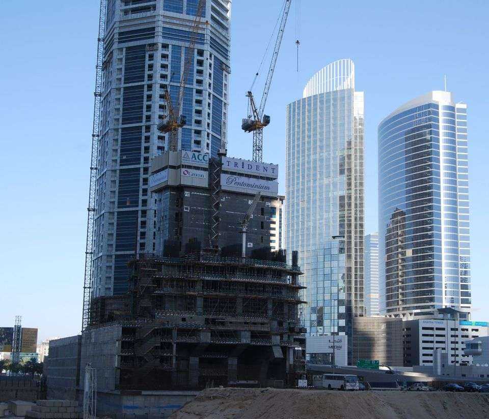 Budowa wieżowca, fot. Michal Grela