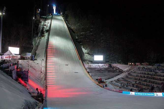 Nazwa: Heini-Klopfer-Schanze, kraj: Niemcy, miejscowość: Oberstdorf, wielkość: HS 225, punkt K: 200 m, rekord: 238,0 m. Fot. Facebook