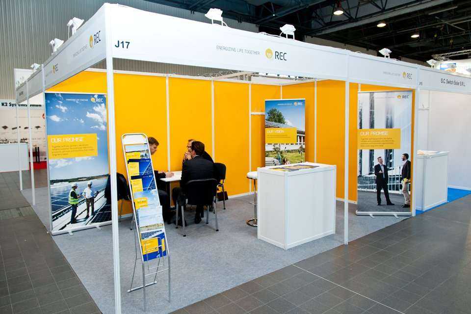 Stoisko REC - Renewable Energy Corporation ASA / fot. www.inzynieria.com