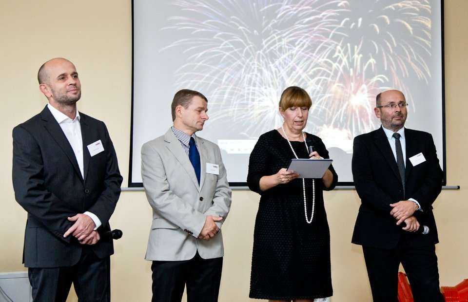 Od lewej: Dyrektor ds. Personalnych i Sprzętu – Wiceprezes Norbert Madetko; Dyrektor - Członek Zarządu Wojciech Radło; Kier. Planowania i Przygotowania Robót – Wiceprezes Iwona Rauk-Stępień; Prezes Zarządu - Dyrektor Techniczny Robert Sołtysik / fot. <a h