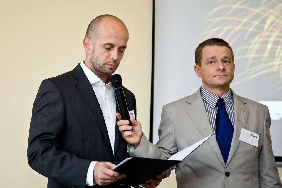 Od lewej: Dyrektor ds. Personalnych i Sprzętu – Wiceprezes Norbert Madetko; Dyrektor - Członek Zarządu Wojciech Radło / fot. <a href='http://www.quality-studio.com' target='_blank'>Quality Studio</a> dla www.inzynieria.com