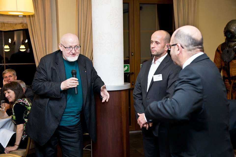 Przemowy i składanie życzeń Jubilatowi / fot. <a href='http://www.quality-studio.com' target='_blank'>Quality Studio</a> dla www.inzynieria.com