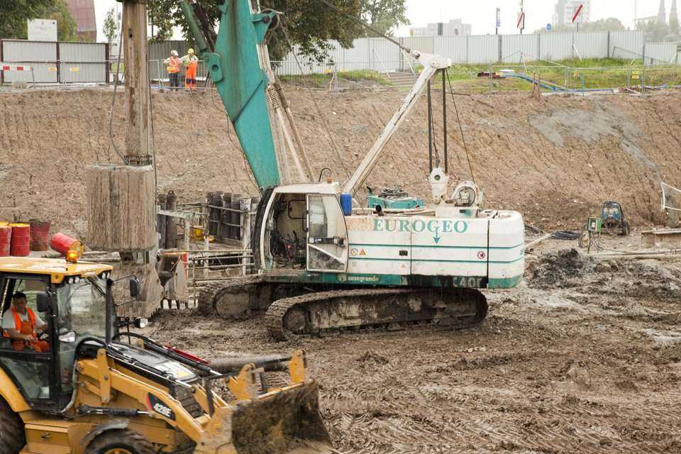 Budowa stacji Powiśle - stan na 25.08.2011 r. / fot. inzynieria.com