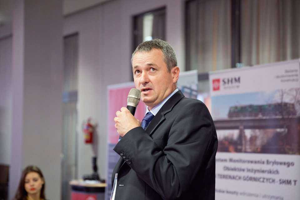 Marcin Derlacz, MDR-projekt sp. z o.o. sp. k.. Referat pt. 'Budowa tunelu kolejowego metodą podstropową pod istniejącymi wiaduktami w ciągu ul. Kopcińskiego w Łodzi' / fot. <a href='http://www.quality-studio.com' target='_blank'>Quality Studio</a> dla www