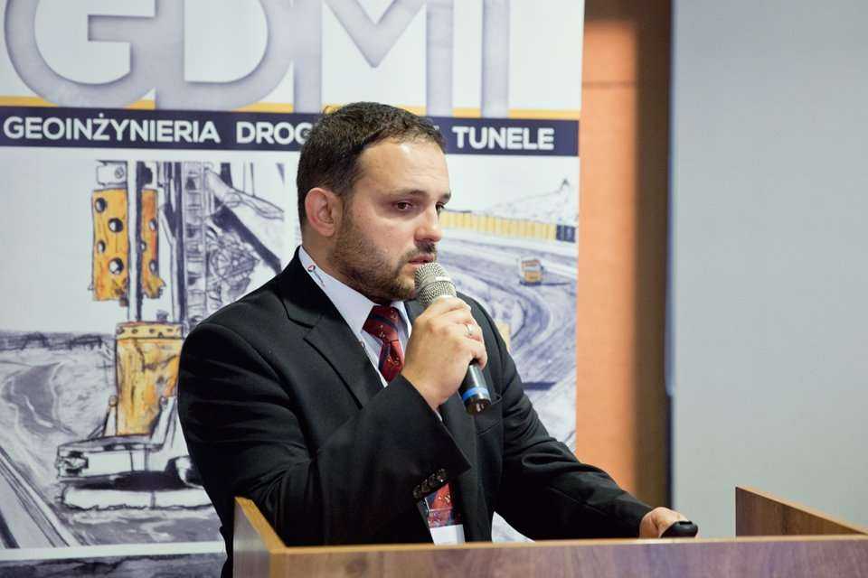 Arkadiusz Gaczewski, ArcelorMittal Syców sp. z o.o. Referat pt. 'Włókna stalowe w projektach tunelowych' / fot. <a href='http://www.quality-studio.com' target='_blank'>Quality Studio</a> dla www.inzynieria.com