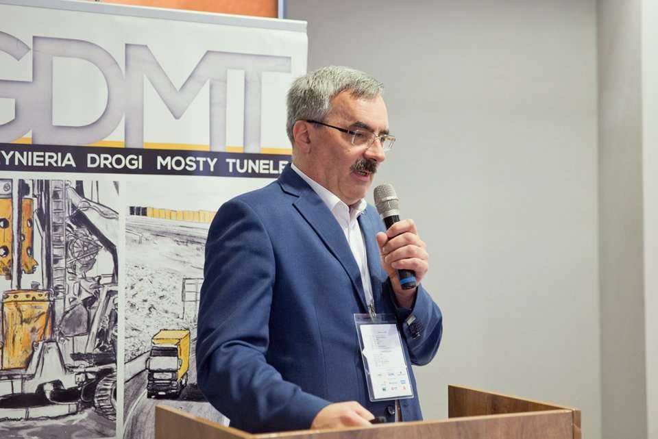 Robert Jankowski, Atlas Copco Polska sp. z o.o. Referat pt. 'Nowoczesne rozwiązania w budowie maszyn i szkoleniu źródłem korzyści w budownictwie podziemnym oraz górnictwie' / fot. <a href='http://www.quality-studio.com' target='_blank'>Quality Studio</a> 