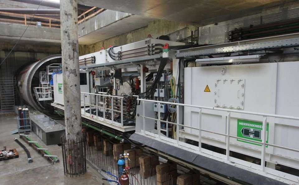 Montaż TBM-u Anna - 18.04.2012 r./ fot. z archiwum AGP Metro Polska