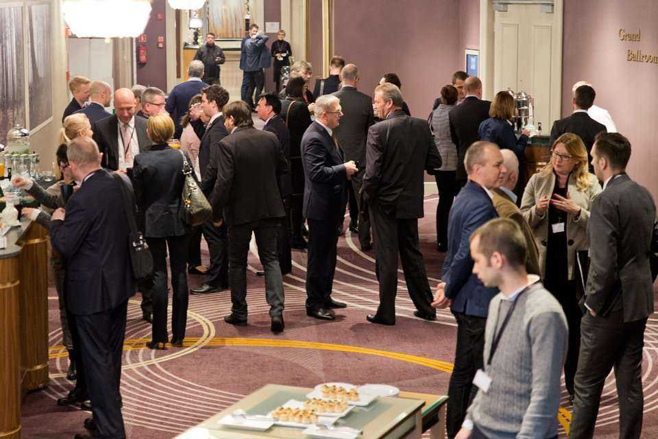 Rozmowy kuluarowe / fot. <a href='http://www.quality-studio.com' target='_blank'>Quality Studio</a> dla www.inzynieria.com