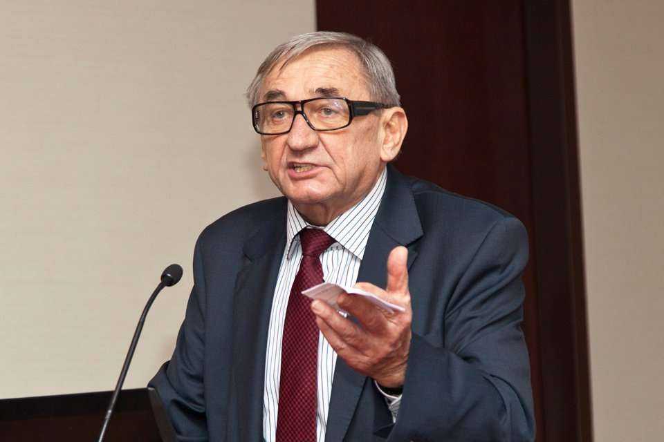 prof. January Bień - Politechnika Częstochowska / fot. <a href='http://www.quality-studio.com' target='_blank'>Quality Studio</a> dla www.inzynieria.com