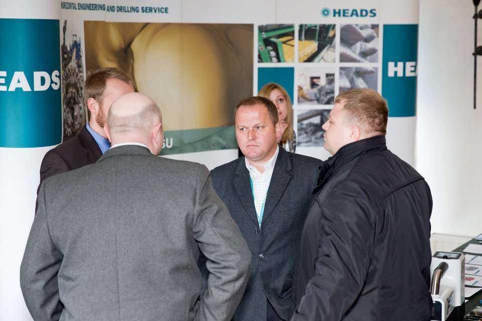 Rozmowy kuluarowe / fot. www.inzynieria.com