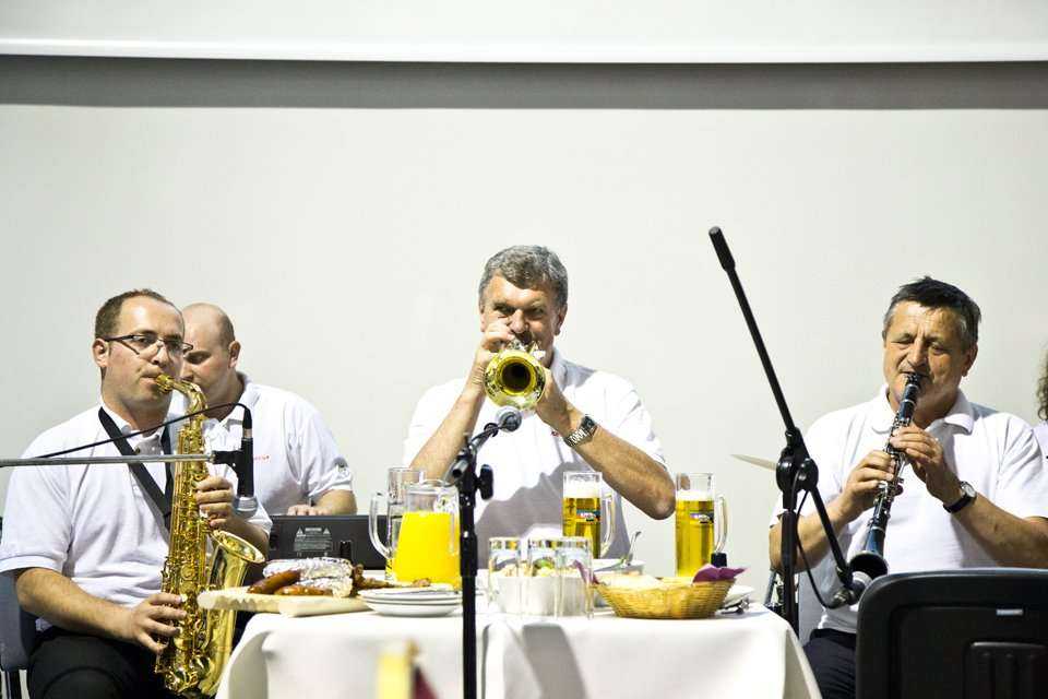 Biesiada grillowa / fot. <a href='http://www.quality-studio.com' target='_blank'>Quality Studio</a> dla www.inzynieria.com