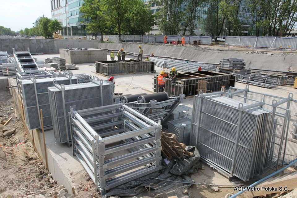 Multicar na stacji C09. Fot.  z archiwum AGP Metro Polska / stan na 14.05.2012 r.