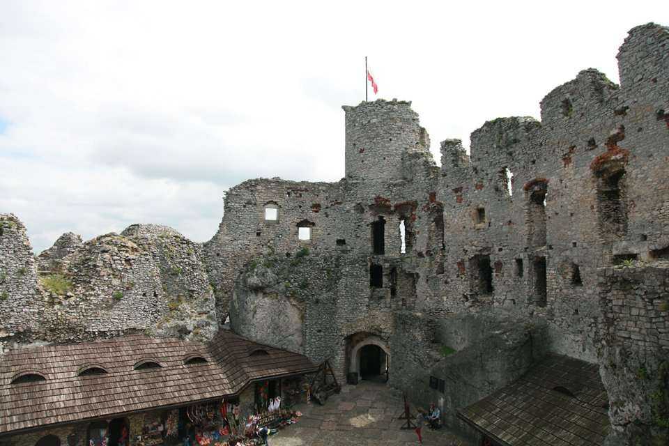 Wycieczka do Zamku Ogrodzienieckiego w Podzamczu. Fot. Quality Studio dla www.inzynieria.com