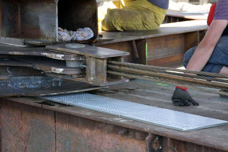 Budowa kładki - stan na 18.06.2010; fot.: INTOP Tarnobrzeg