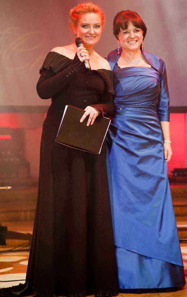 Lidia Jazgar - prowadząca Galę Pontifex Cracoviensis 2011, Grażyna Czopek, Przewodnicząca Małopolskiego Oddziału ZMRP.  Fot. www.inzynieria.com