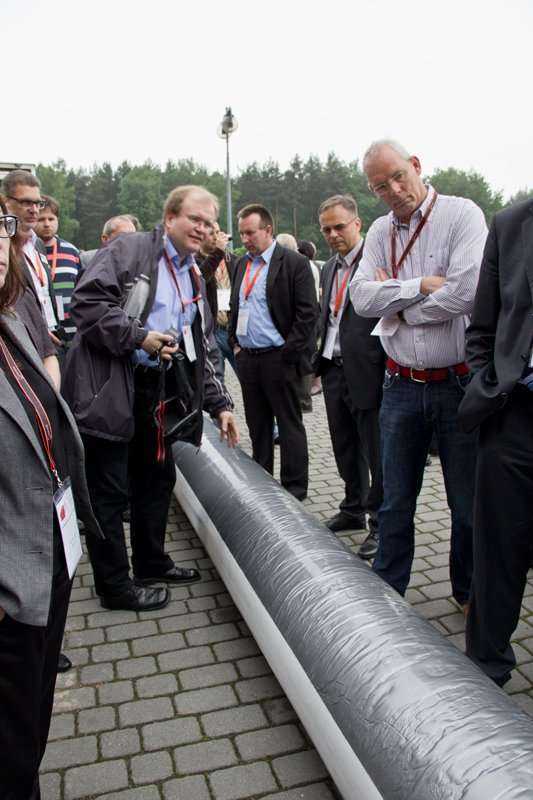 Pokaz na żywo - proces instalacji wykładziny CIPP firmy Brandenburger utwardzanej promieniami UV - Artur Bakaj, Grzegorz Owczarek, PPHU 'AKWA' sp.j. Cz. II - przeprowadzenie utwardzania promieniami UV / fot. <a href='http://www.quality-studio.com' target=