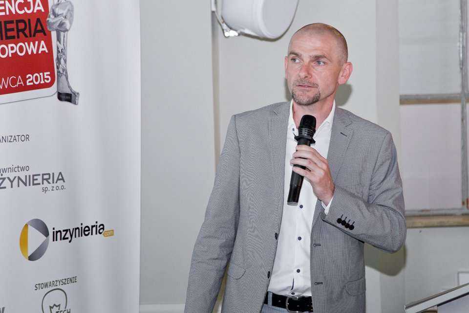 Systemy rur GRP produkowane w AMIANTIT Poland do renowacji i budowy sieci z zastosowaniem metod bezwykopowych – Robert Walczak, Amiantit Poland sp. z o.o. / fot. <a href='http://www.quality-studio.com' target='_blank'>Quality Studio</a> dla www.inzynieria