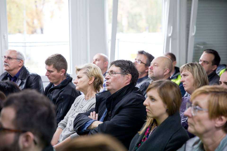 Pokaz odcinka kanalizacji zbudowanego z rur żelbetowych z okładziną PEHD o profilu jajowym – największych z oferty HABA-Beton. Fot. <a href='http://www.quality-studio.com' target='_blank'>Quality Studio</a> dla www.inzynieria.com