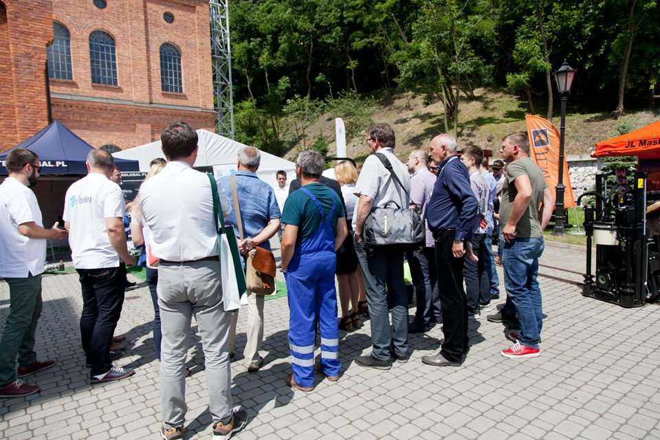 Wystawa zewnętrzna podczas konferencji 'Inżynieria Bezwykopowa 2016' / fot. <a href='http://www.quality-studio.com' target='_blank'>Quality Studio</a> dla www.inzynieria.com