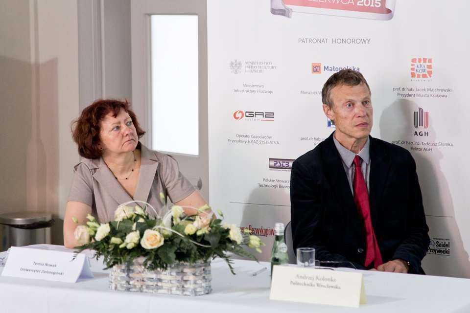 Komisja w składzie, od lewej: dr inż. Teresa Nowak - Uniwersytet Zielonogórski, dr inż. Andrzej Kolonko, Politechnika  / fot. <a href='http://www.quality-studio.com' target='_blank'>Quality Studio</a> dla www.inzynieria.com