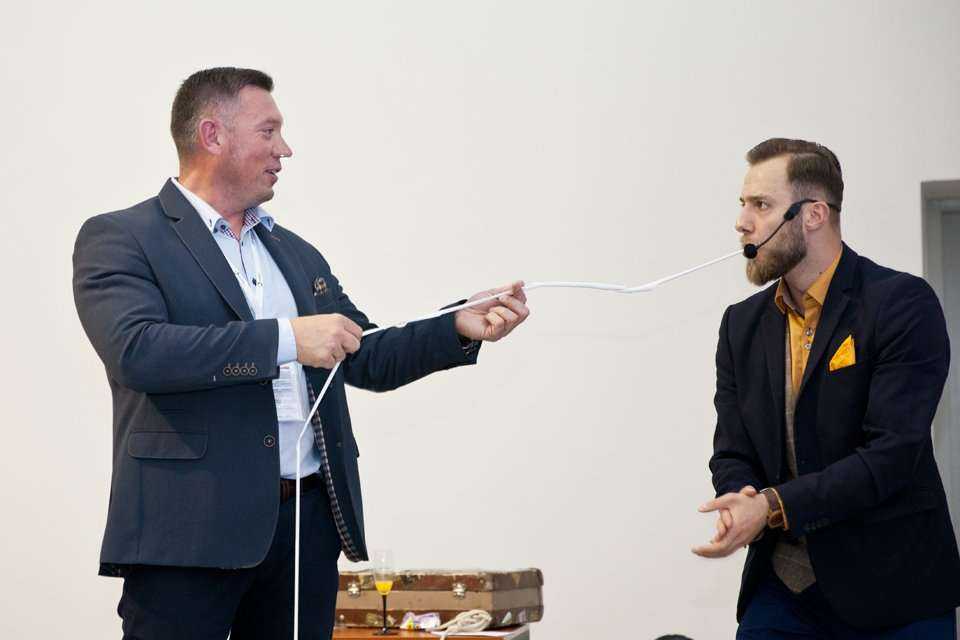 Występ iluzjonisty Przemysława Lieske / fot. <a href='http://www.quality-studio.com' target='_blank'>Quality Studio</a> dla www.inzynieria.com