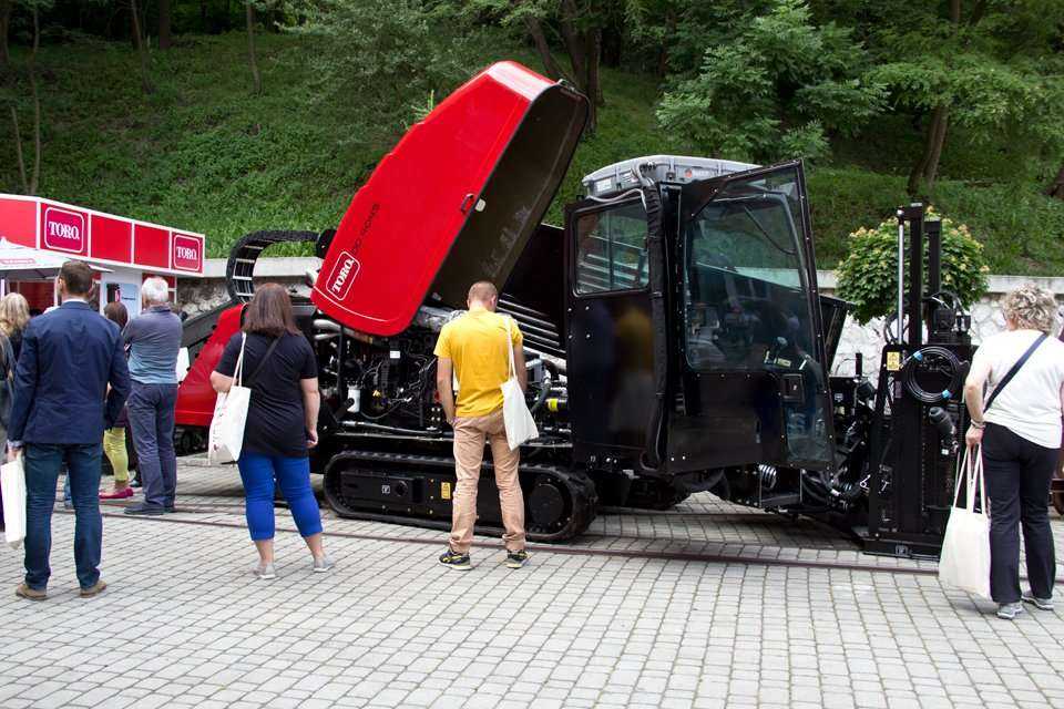 Pokaz firmy TORO podczas warsztatów / fot. <a href='http://www.quality-studio.com' target='_blank'>Quality Studio</a> dla www.inzynieria.com