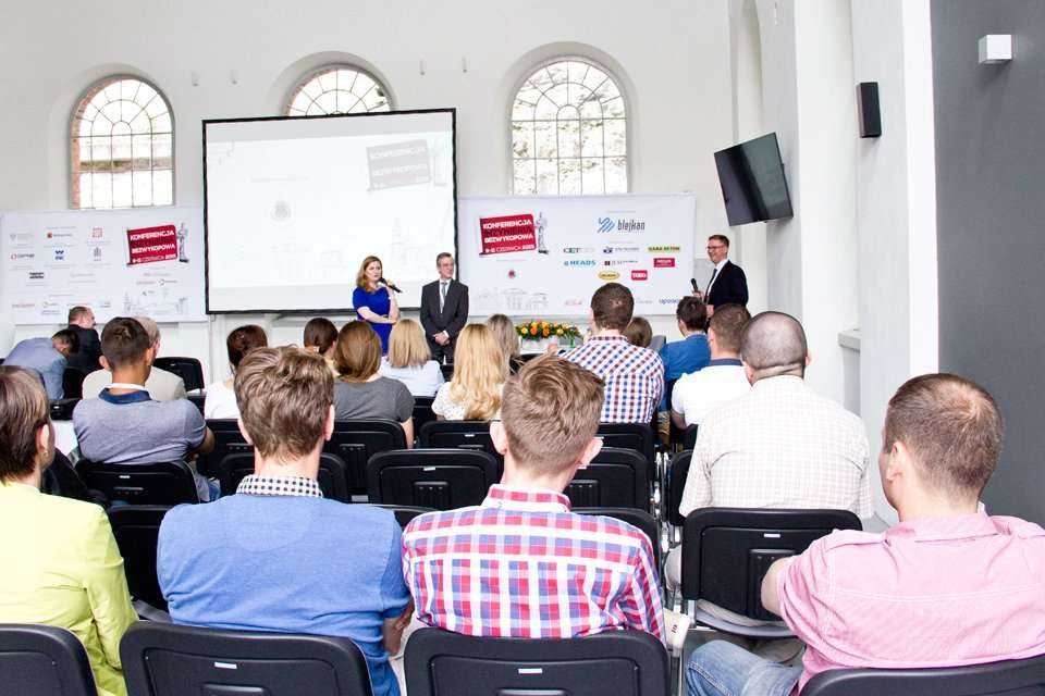 Obrady podczas konferencji / fot. <a href='http://www.quality-studio.com' target='_blank'>Quality Studio</a> dla www.inzynieria.com