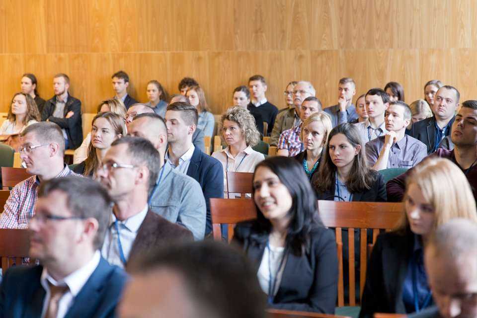 Obrady podczas warsztatów / fot. <a href='http://www.quality-studio.com' target='_blank'>Quality Studio</a> dla www.inzynieria.com