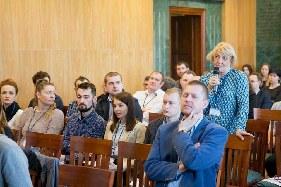 Obrady podczas warsztatów / fot. <a href='http://www.quality-studio.com' target='_blank'>Quality Studio</a> dla www.inzynieria.com