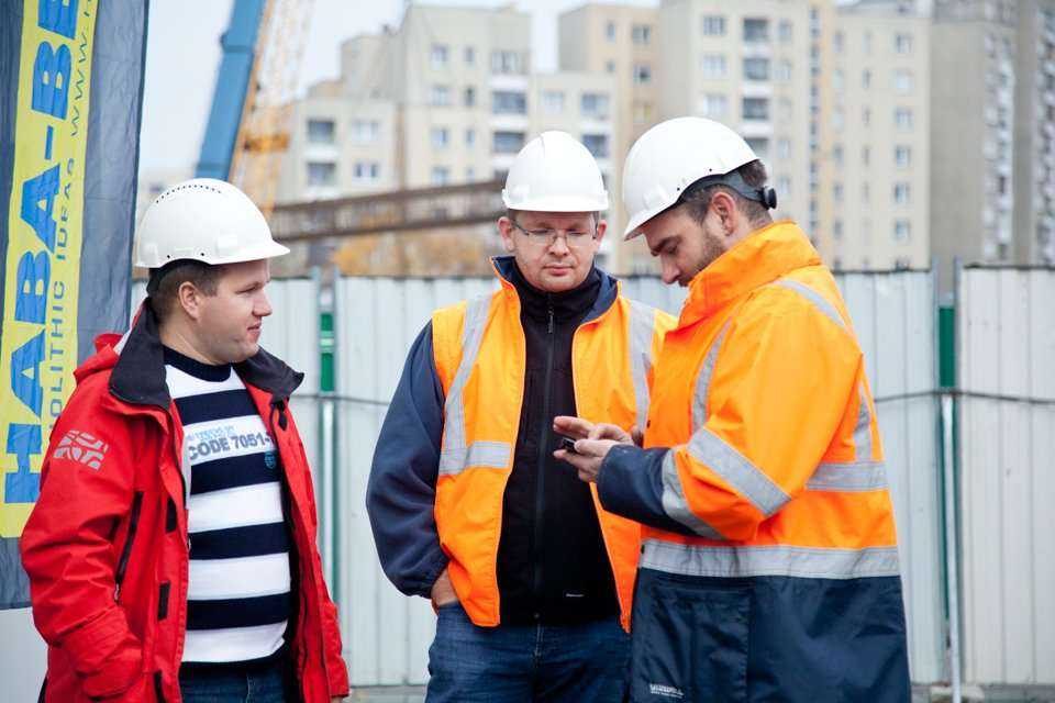 Pokaz odcinka kanalizacji zbudowanego z rur żelbetowych z okładziną PEHD o profilu jajowym – największych z oferty HABA-Beton. Fot. <a href='http://www.quality-studio.com' target='_blank'>Quality Studio</a> dla www.inzynieria.com