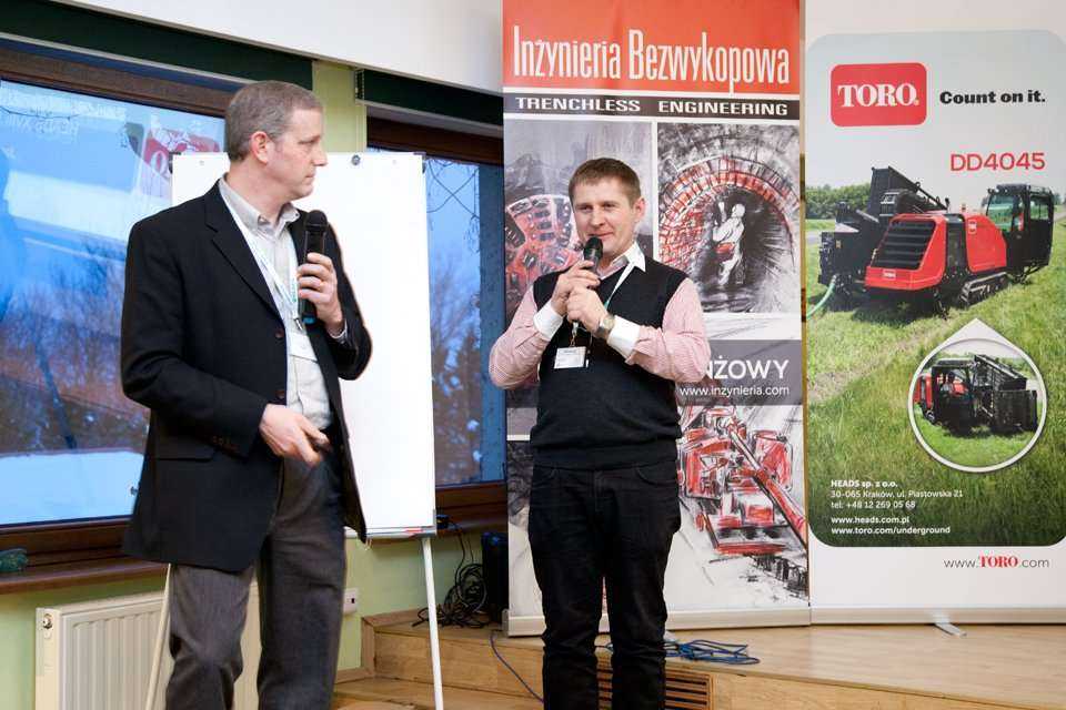 Od lewej: Ed Heston, TORO; Krzysztof Kublik, HEADS sp. z o.o. / fot. <a href='http://www.quality-studio.com' target='_blank'>Quality Studio</a> dla www.inzynieria.com