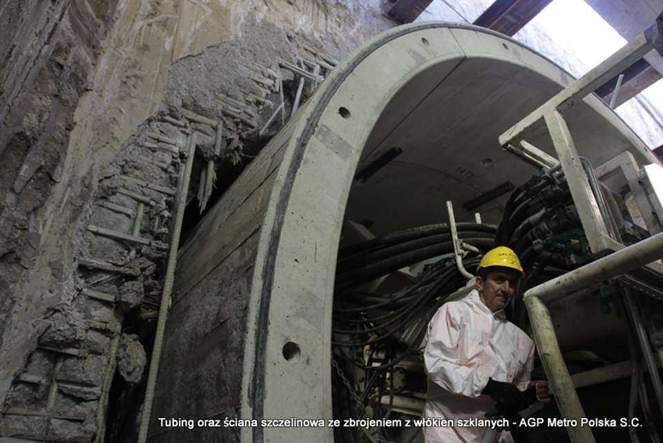 Przegląd techniczny obu tarcz TBM. Fot.  z archiwum AGP Metro Polska / stan na 06.09.2012 r.