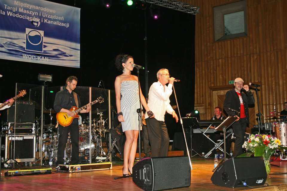 Koncert Roberta Janowskiego w trakcie gali wieczornej. Fot. www.inzynieria.com