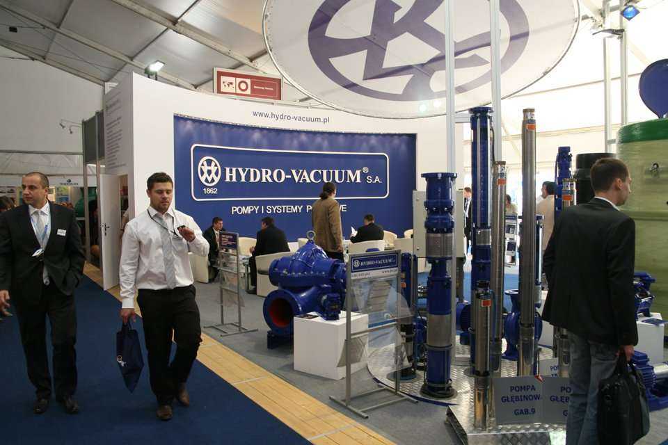 Wystawa maszyn i urządzeń w trakcie bydgoskich targów WOD-KAN 2011. Fot. www.inzynieria.com