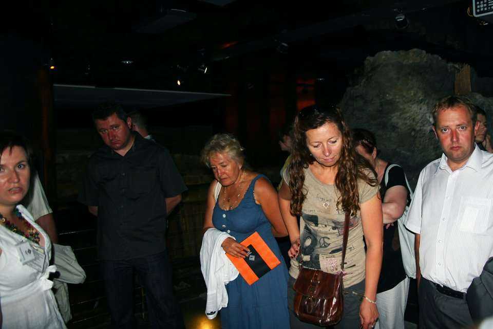 Uczestnicy Konferencji podczas wycieczki do muzeum w podziemiach Rynku Krakowskiego