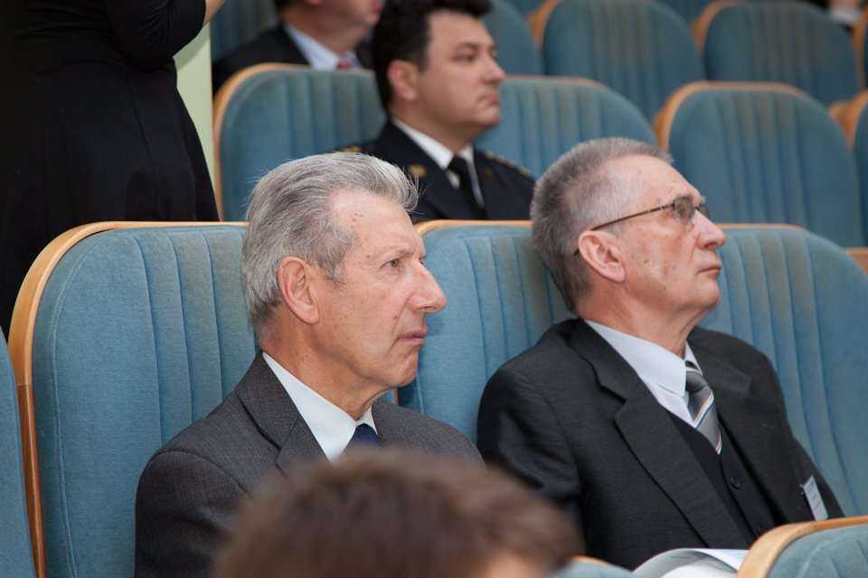 od prawej - prof. dr hab. inż. Andrzej Wichur - Wydział Górnictwa i Geoinżynierii AGH, dr inż. Wojciech Grodecki ? Wydział Inżynierii Lądowej Politechnika Warszawska fot. Quality Studio dla www.inzynieria.com