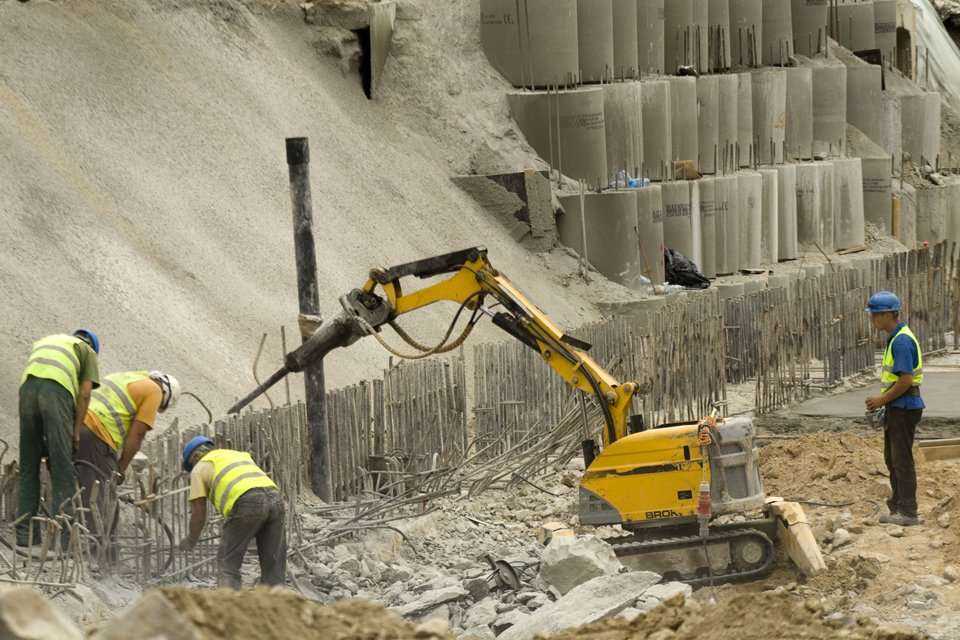 Budowa stacji Rondo Daszyńskiego - stan na 25.08.2011 r. / fot. inzynieria.com