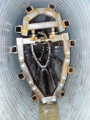 Kęty: W ramach pozyskanego w 2012 r. kontraktu obejmującego renowację kanałów jajowych o wymiarach 1000/1720 i 1400/2400 mm o łącznej długości ponad 0,5 km zastosowano rury spiralnie zwijane. Po raz pierwszy samodzielnie firma BLEJKAN S.A. zastosowała je w kanale przełazowym. 