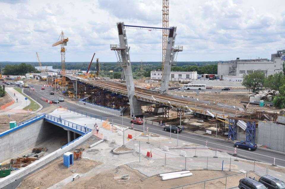 Widok na pl. Daszyńskiego. Stan na lipiec 2012 / fot. Link PR