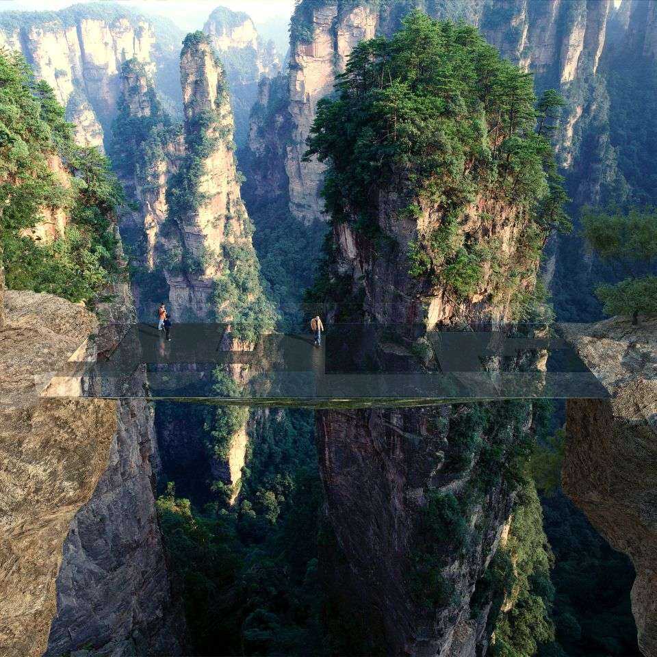 Unikalny most widokowy w Parku Narodowym Zhangjiajie