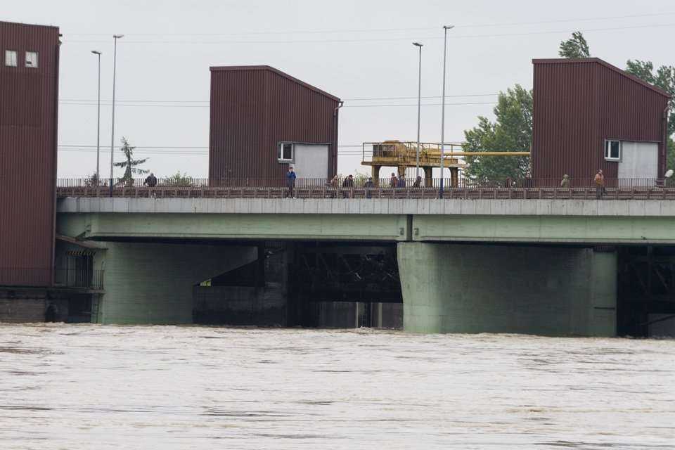 most na Stopniu Wodnym Dąbie