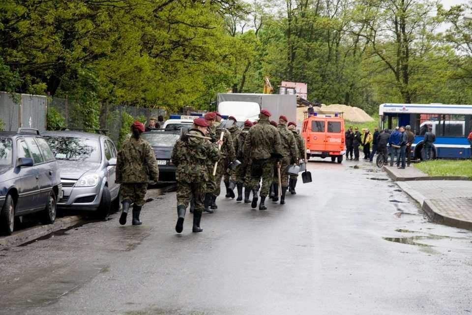 odbudowa wału przeciwpowodziowego w okolicy ul. Wioślarskiej