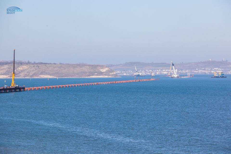 Przeprawa drogowo-kolejowa na Krym. Źródło: КРЫМСКИЙ МОСТ