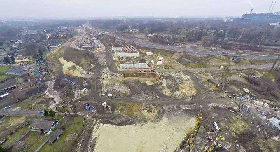 Budowa S7 od węzła Rybitwy (Christo Botewa) do węzła  Igołomska z przeprawą mostową przez Wisłę W Krakowie. Fot. GDDKiA