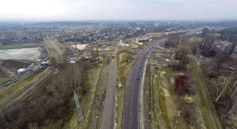Budowa S7 od węzła Rybitwy (Christo Botewa) do węzła  Igołomska z przeprawą mostową przez Wisłę W Krakowie. Fot. GDDKiA