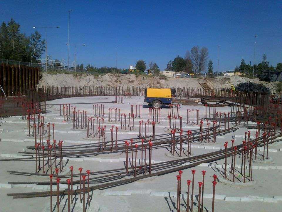 Elektrownia Kozienice: zalewanie fundamentów pod silosy popiołów