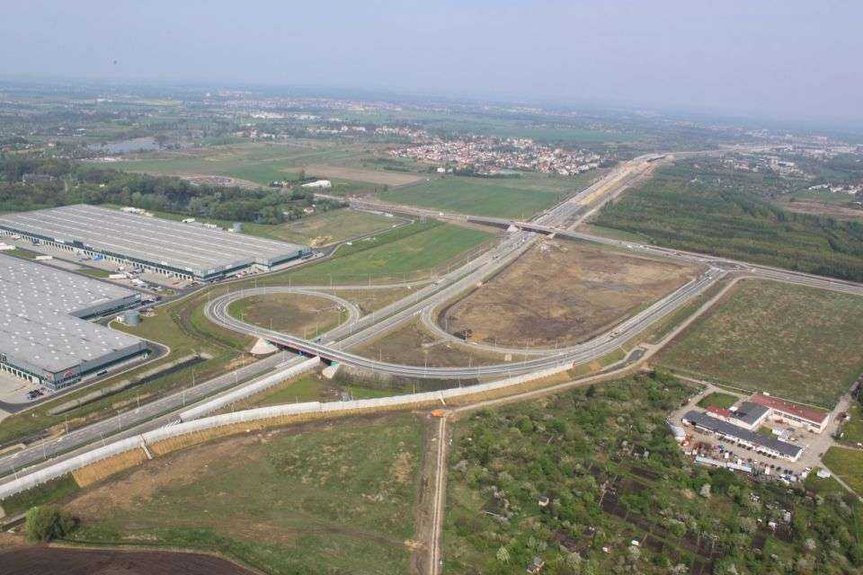 Węzeł Lotnisko. Widok ronda na ul. Granicznej. Fot. W. Kluczewski;  archiwum GDDKiA O/Wrocław